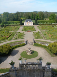 Chateau de sassy jardins à la française